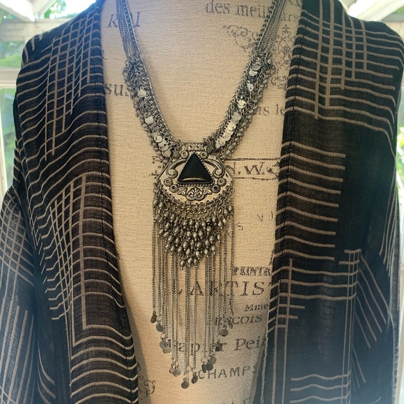 Faux Silver, Gunmetal Tone, Boho Style Bib Necklace with Black Triangle Pendant. - Picture 3 of 7